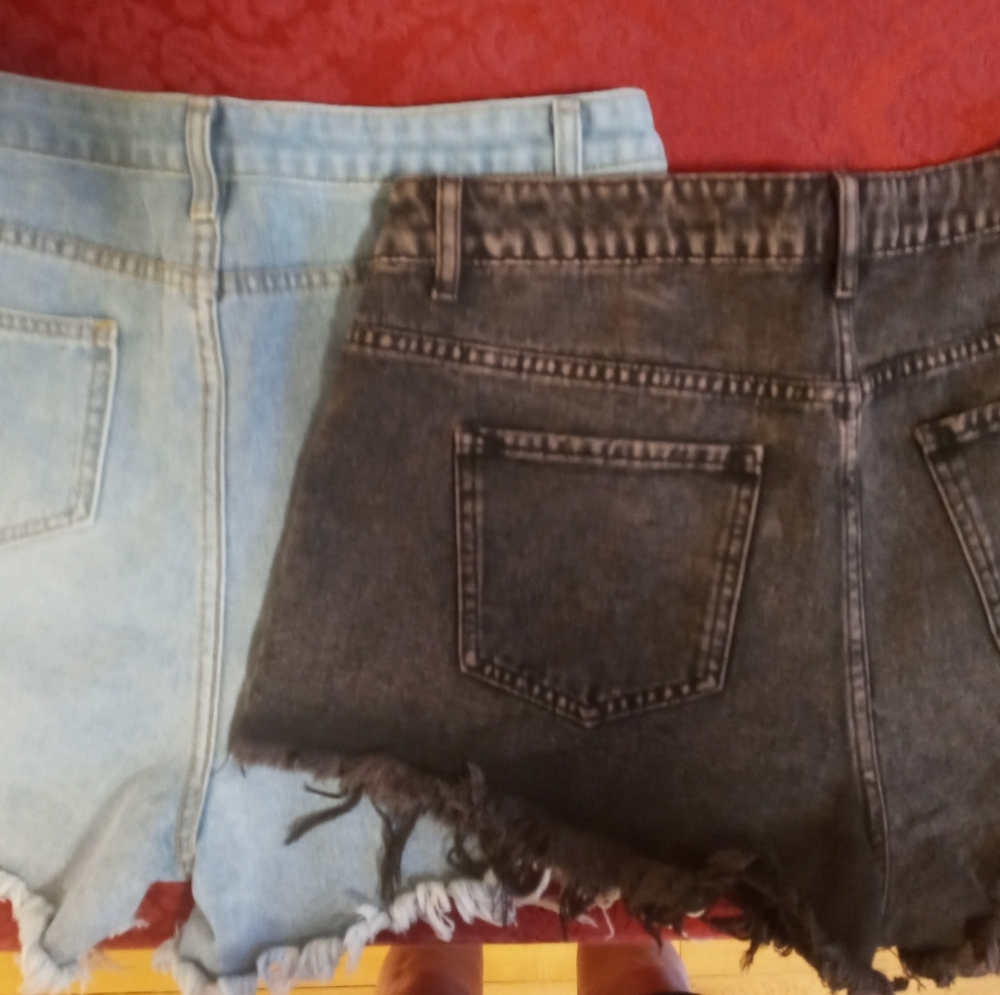 SHEIN Curvy Denim Shorts Bundle - Picture 2 of 9